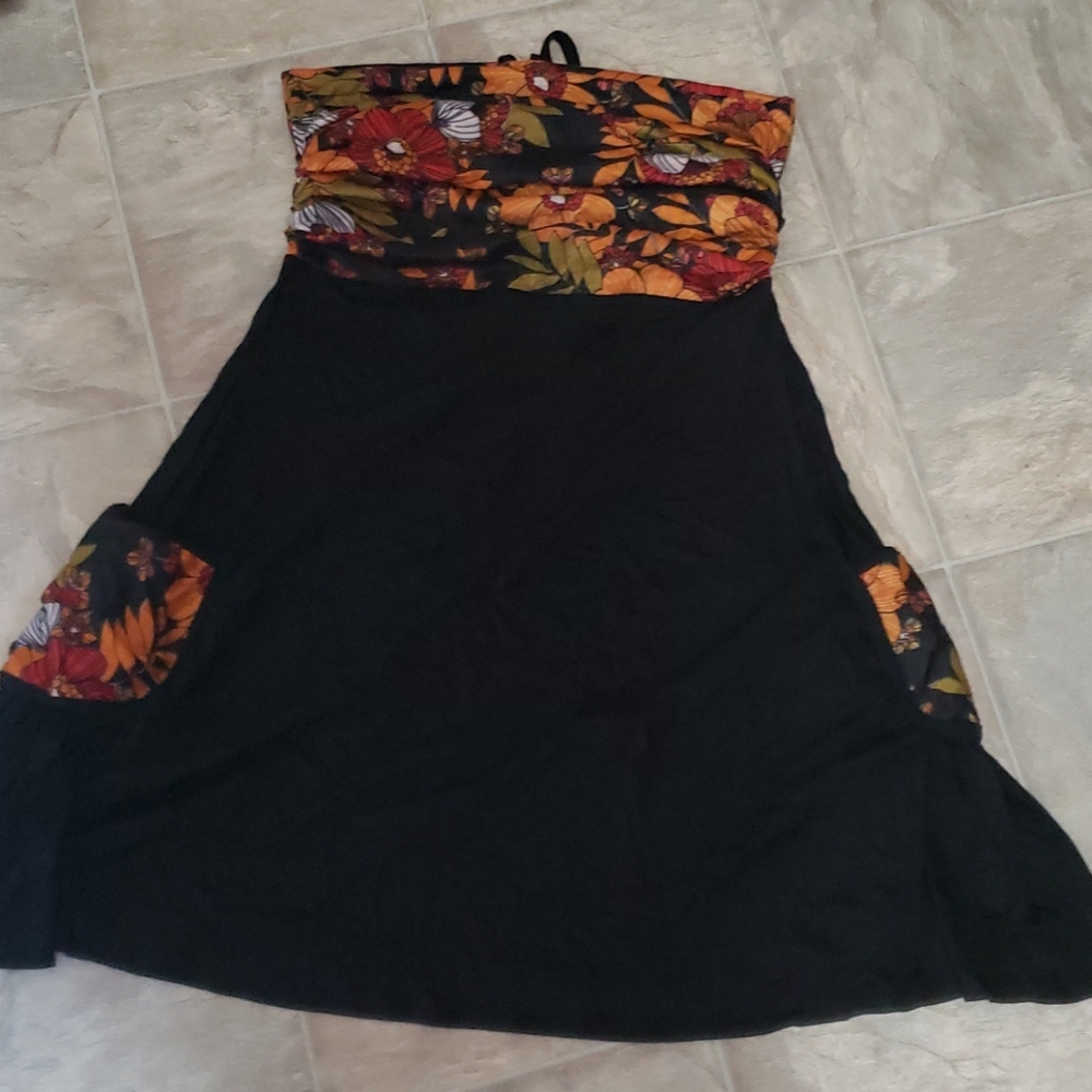 Cute sundress! - Picture 4 of 4